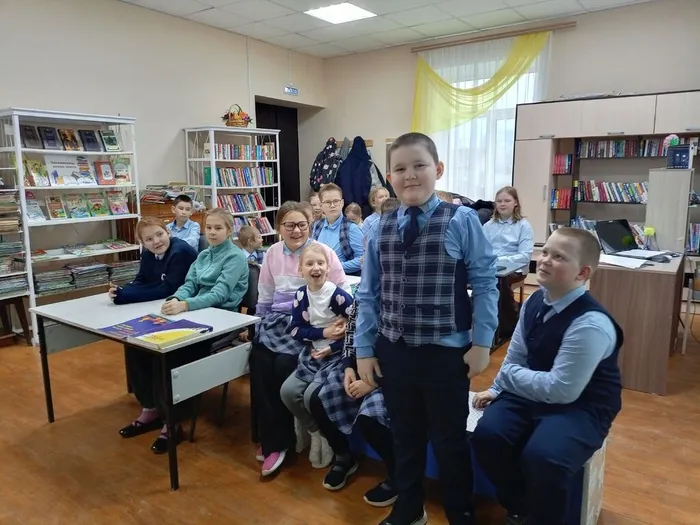 Дети отвечали на вопросы библиотекаря