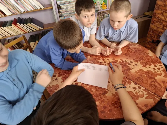 Дети выполняли задания