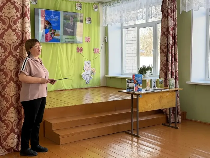 Библиотекарь познакомила ребят с книгами