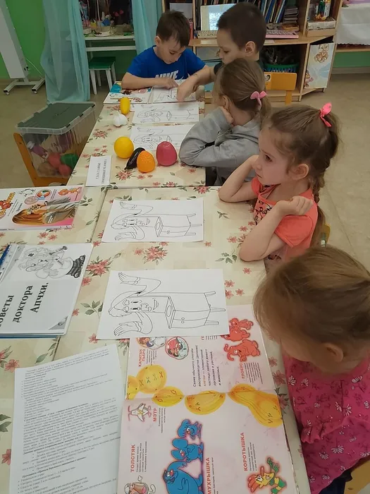 Библиотекарь открыла мероприятие чтением отрывка из стихотворения Корнея Чуковского «Мойдодыр»