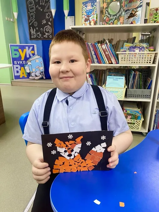 Вот такие чудесные аппликации получились у ребят