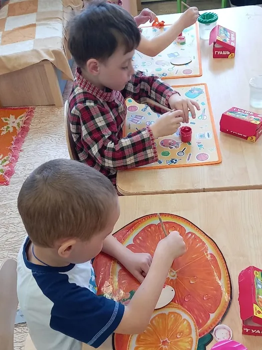 Дети с удовольствием участвовали в арт-часе