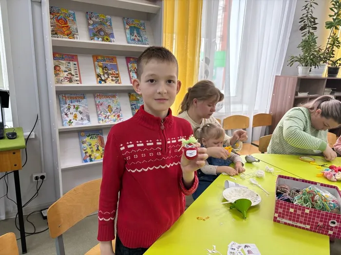 Дети своими руками создали игрушку-антистресс «Капитошку»