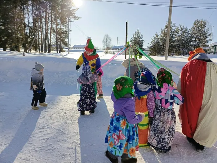 Дети приняли участие в подвижных играх