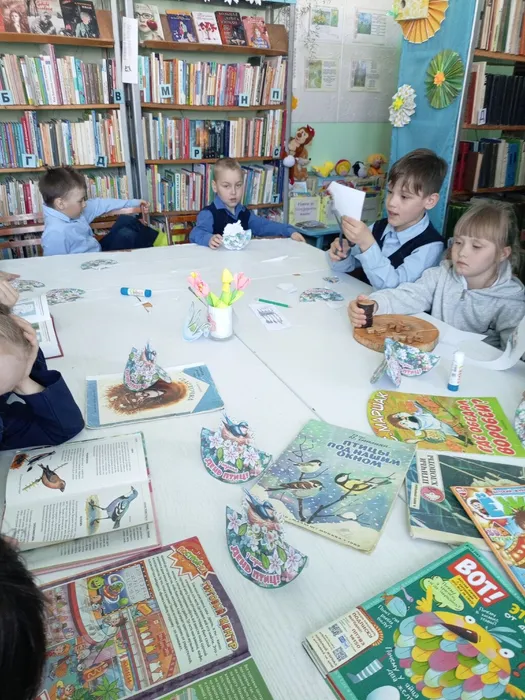 Дети смастерили открытку