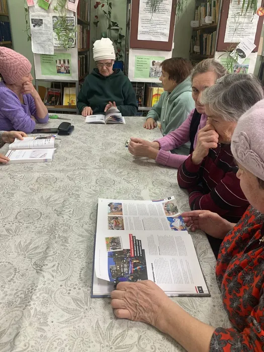 Участники познакомились с книгами