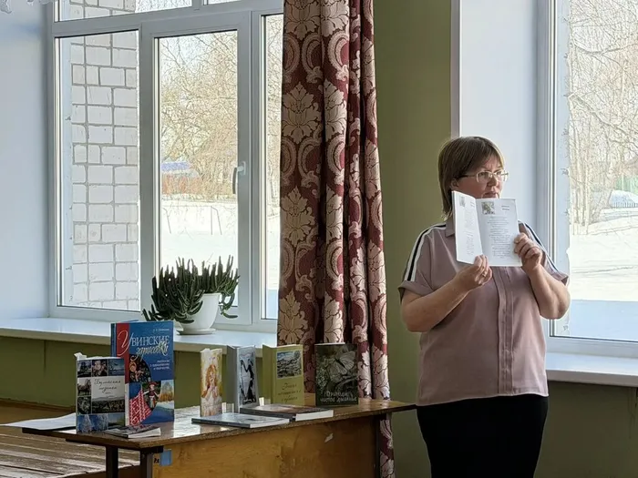 Библиотекарь познакомила ребят с книгами