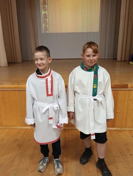 Дети примерили костюмы