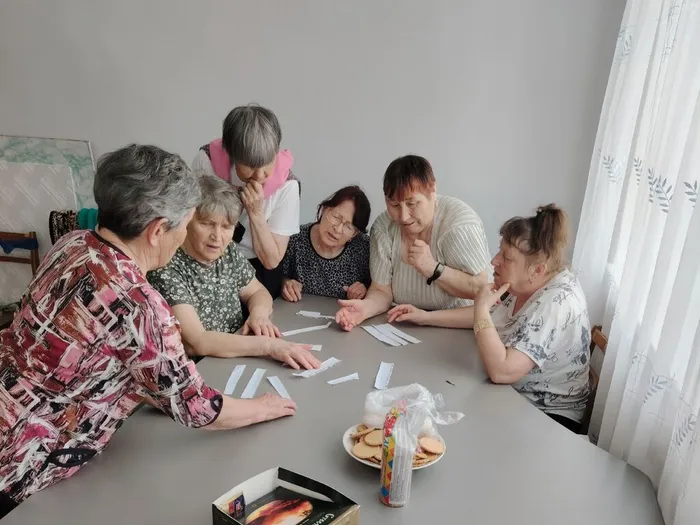 Участницы клуба выполняли интересные задания