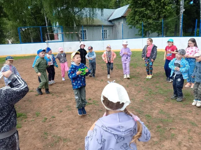 Дети приняли участие в играх