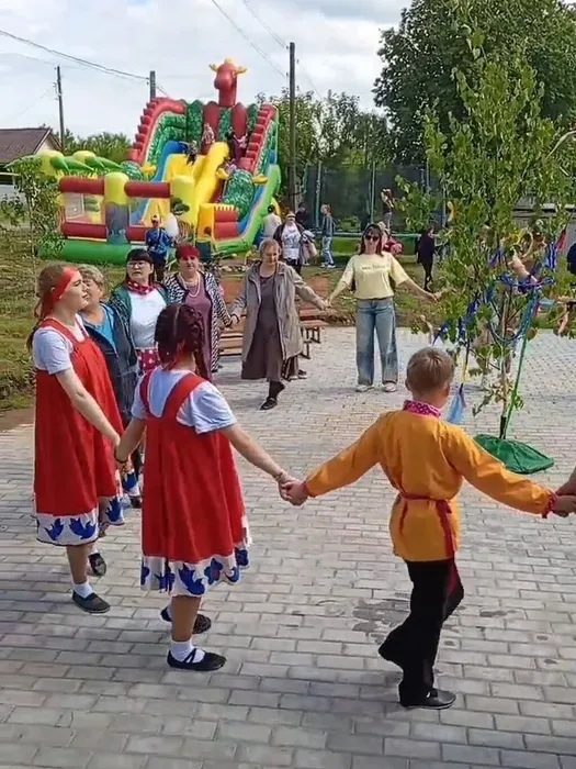 Участники встречи приняли участие в народных играх