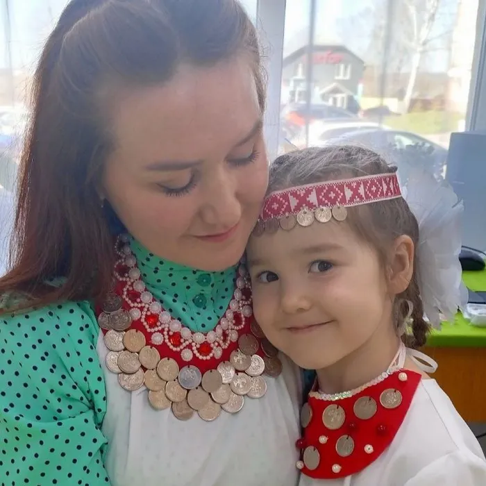 РАЙОННЫЙ СЕМЕЙНЫЙ КОНКУРС «РАЗНОЦВЕТЬЕ НАЦИОНАЛЬНЫХ СКАЗОК»