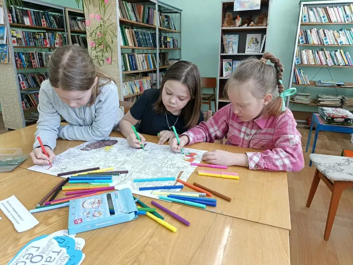 Дети принимали участие в играх