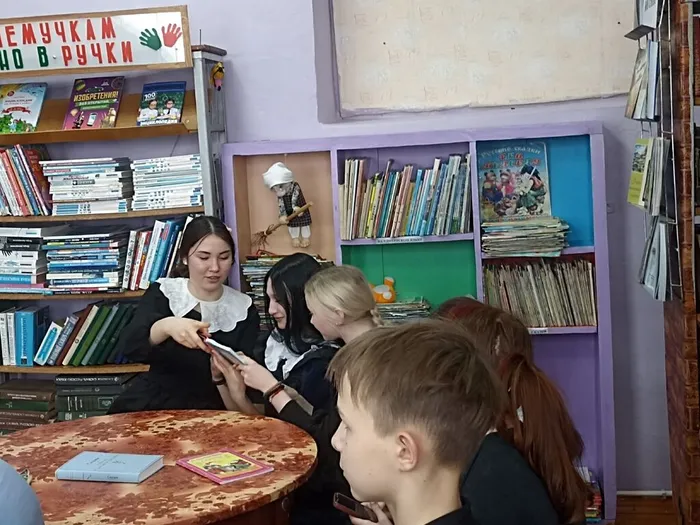 Дети познакомились с книгами по теме