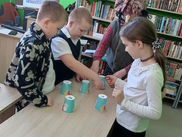 Дети принимали участие в играх