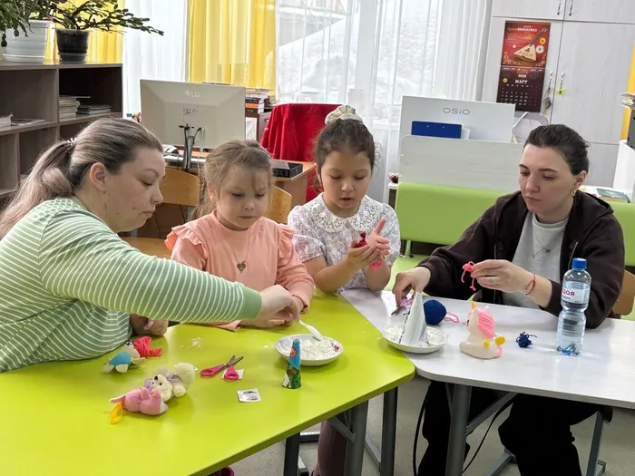 Дети своими руками создали игрушку-антистресс «Капитошку»