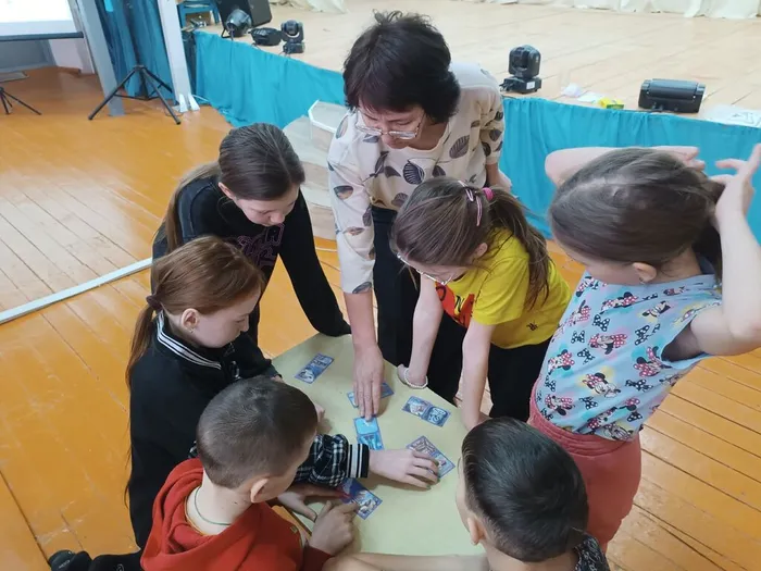 Дети выполняли задания