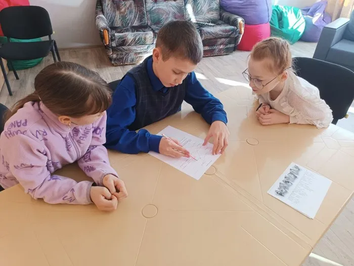 Дети выполняли задания