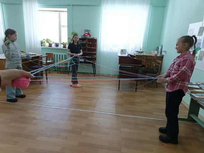 Дети принимали участие в играх