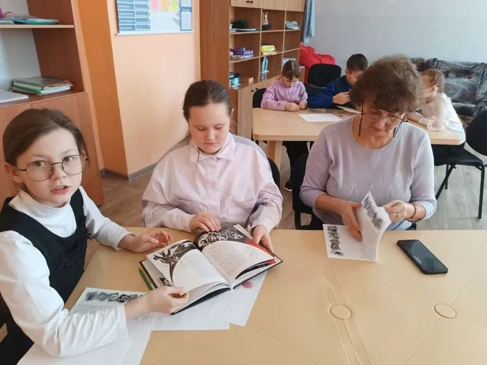 Дети познакомились с книгами по теме