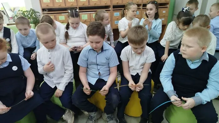 Дети проверили свои знания о народах России