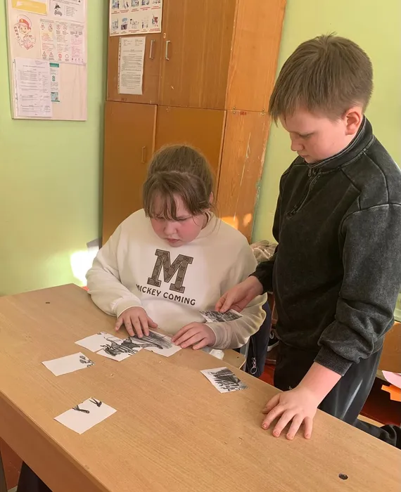 Дети выполняли задания