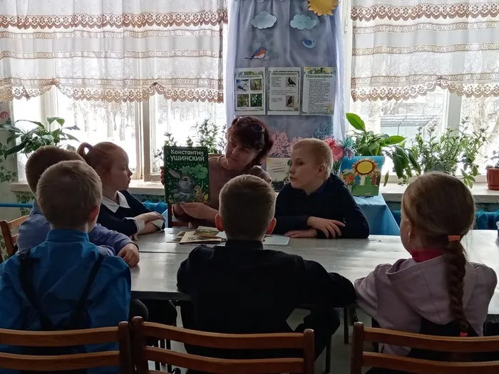 Библиотекарь познакомила детей с книгами