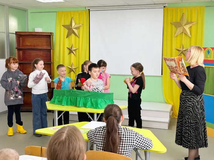 Дети инсценировали сказку