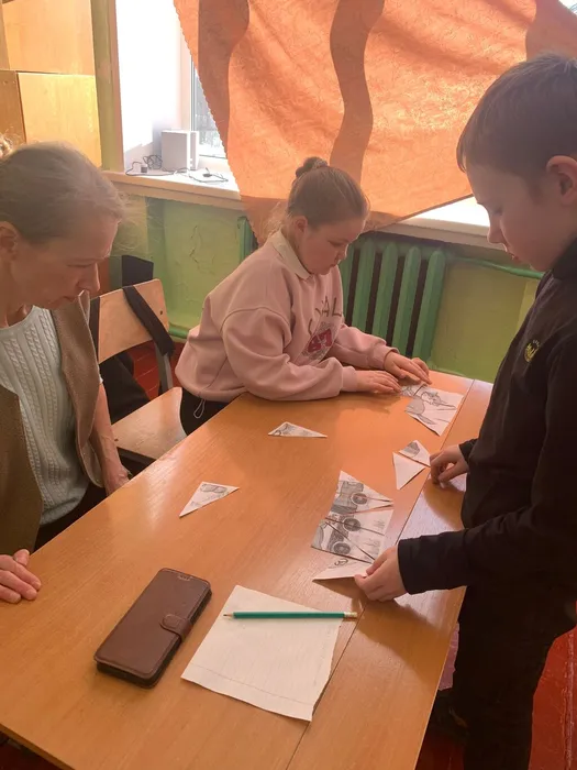 Дети выполняли задания