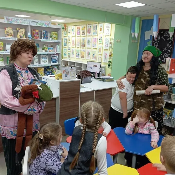 ТЕАТРАЛИЗОВАННАЯ ЭКСКУРСИЯ «КНИЖНЫЙ ДОМ ЖДЁТ ГОСТЕЙ»