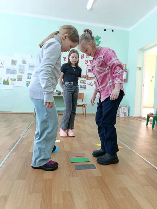 Дети принимали участие в играх